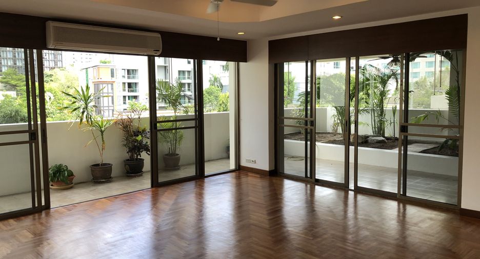 Apartment zur Miete mit 3 Zimmer in Watthana, Bangkok