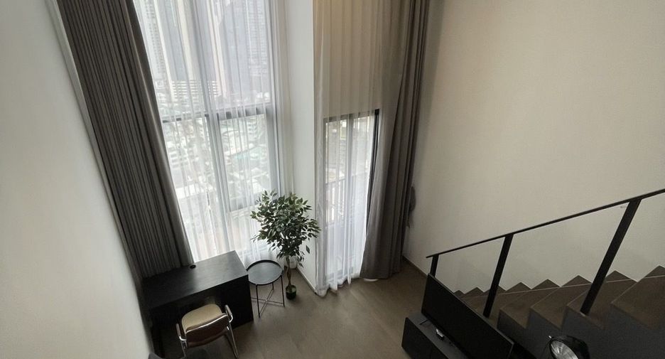 Wohnung zur Miete mit 1 Zimmer in Bang Rak, Bangkok