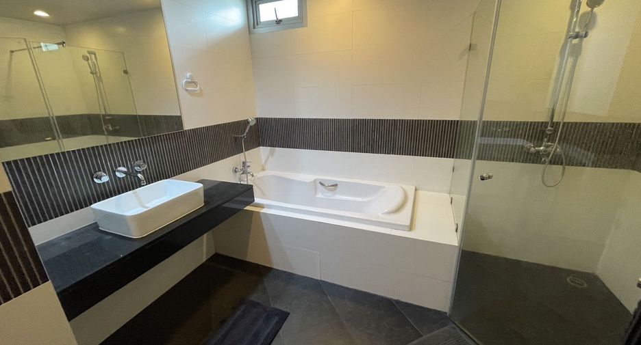 Condo en alquiler de 2 habitaciones en Sathon, Bangkok
