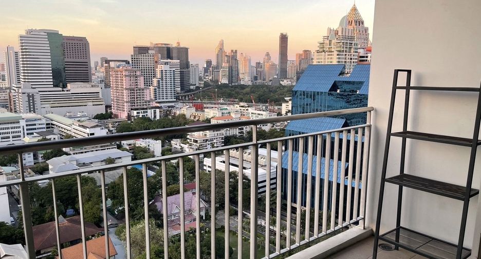 Condo en alquiler de 2 habitaciones en Sathon, Bangkok