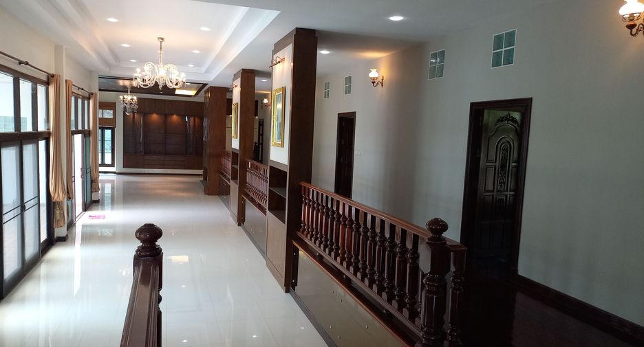 For rent and for sale 8 bedrooms house in Hua Hin, Prachuap Khiri Khan