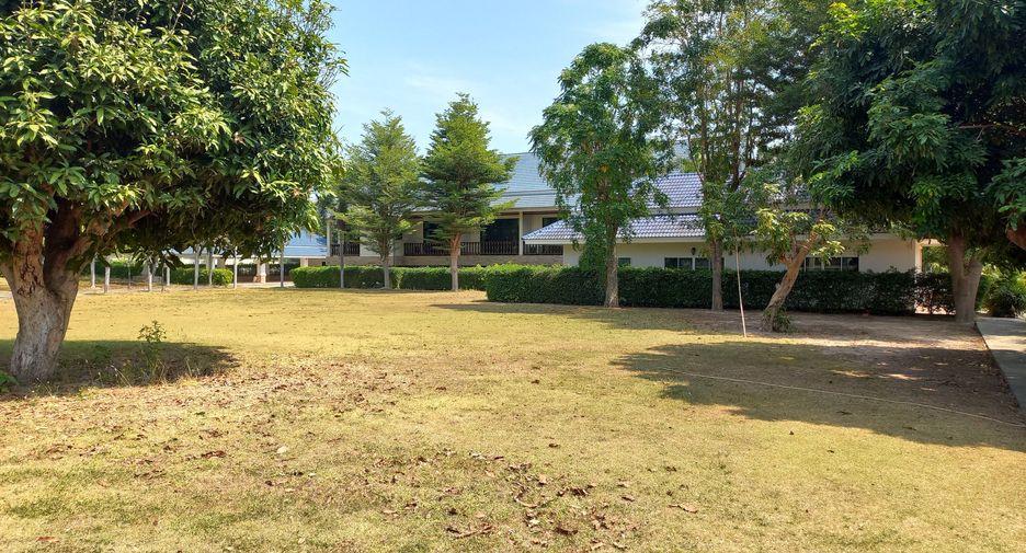 For rent and for sale 8 bedrooms house in Hua Hin, Prachuap Khiri Khan