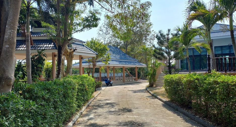 For rent and for sale 8 bedrooms house in Hua Hin, Prachuap Khiri Khan