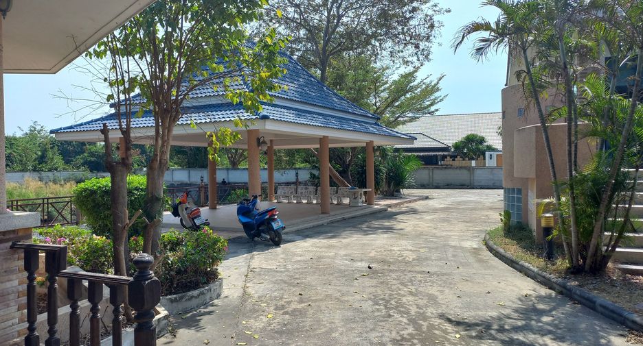 For rent and for sale 8 bedrooms house in Hua Hin, Prachuap Khiri Khan
