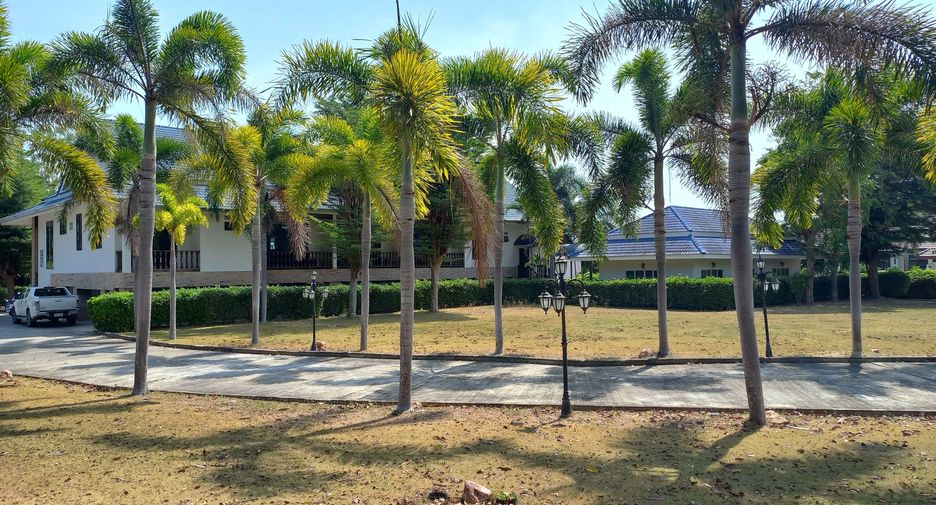 For rent and for sale 8 bedrooms house in Hua Hin, Prachuap Khiri Khan