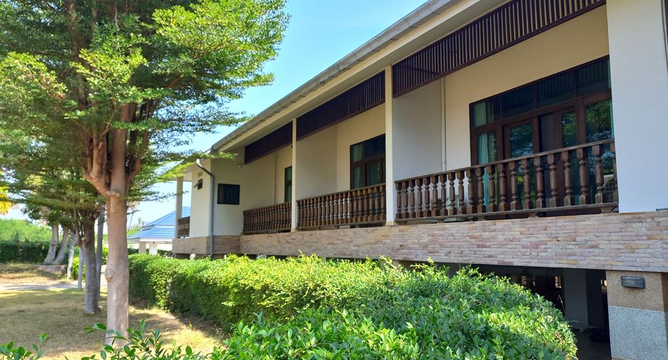 For rent and for sale 8 bedrooms house in Hua Hin, Prachuap Khiri Khan