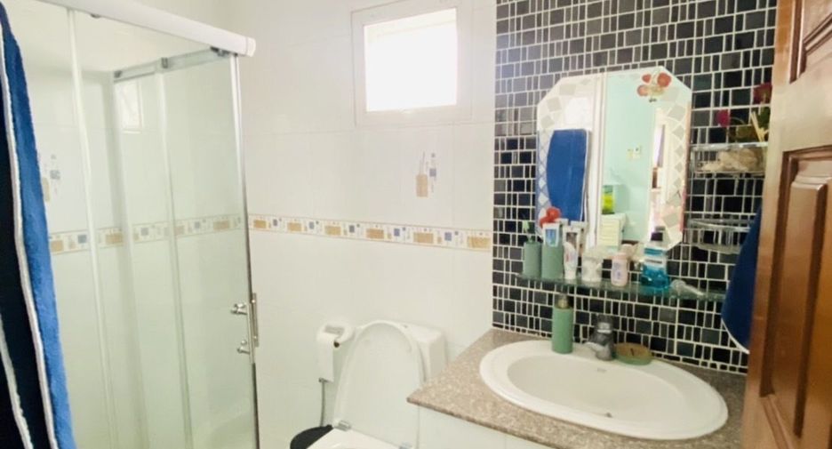For sale 4 bedrooms house in Bang Lamung, Chonburi