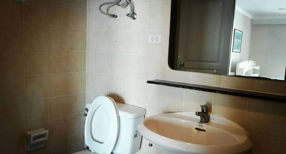 Wohnung zur Miete mit 2 Zimmer in Khlong Toei, Bangkok