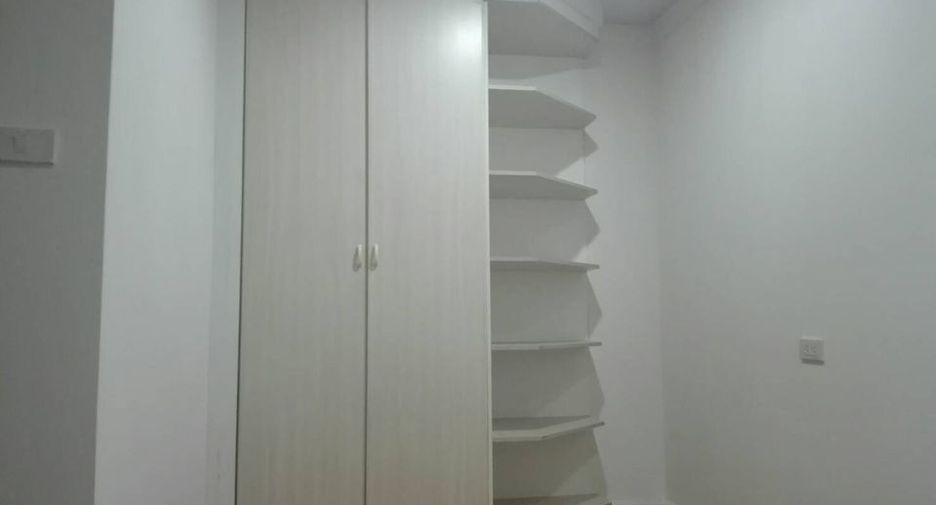 Wohnung zur Miete mit 2 Zimmer in Khlong Toei, Bangkok
