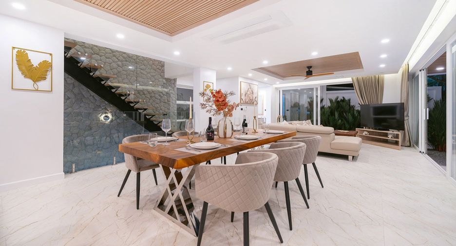For sale 3 bedrooms villa in Mueang Phuket, Phuket