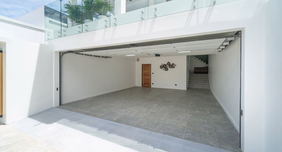 For sale 3 bedrooms villa in Mueang Phuket, Phuket