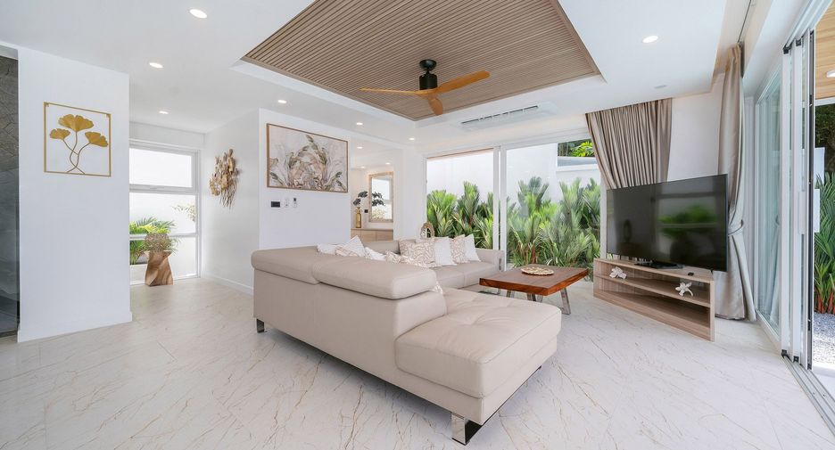 For sale 3 bedrooms villa in Mueang Phuket, Phuket