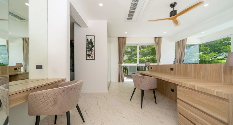 For sale 3 bedrooms villa in Mueang Phuket, Phuket