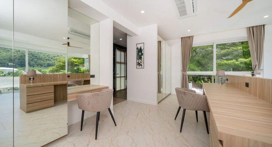 For sale 3 bedrooms villa in Mueang Phuket, Phuket