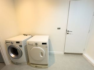 Haus zur Miete mit 4 Zimmer in Lat Krabang, Bangkok