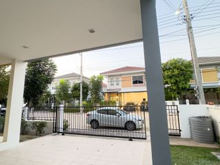 Haus zur Miete mit 4 Zimmer in Lat Krabang, Bangkok