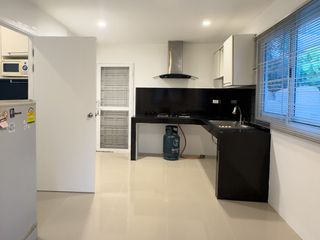 Haus zur Miete mit 4 Zimmer in Lat Krabang, Bangkok