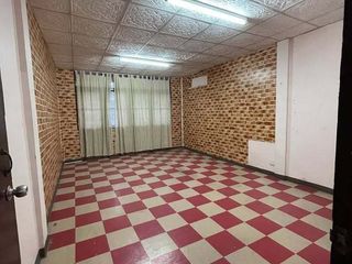 出租 6 卧室 独立屋 在 Phra Khanong, 曼谷