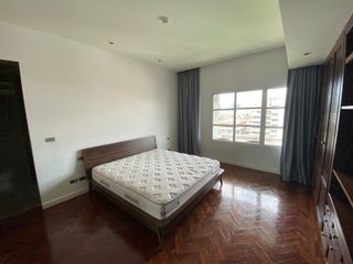 Condo en venta de 2 habitaciones en Yan Nawa, Bangkok