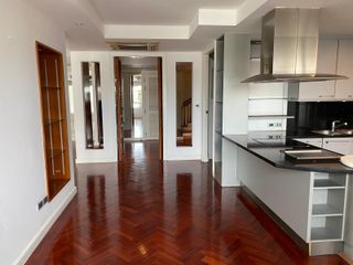 Condo en venta de 2 habitaciones en Yan Nawa, Bangkok