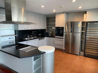 Condo en venta de 2 habitaciones en Yan Nawa, Bangkok