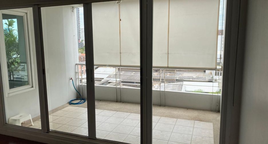 ขาย 2 ห้องนอน คอนโด ใน ยานนาวา, กรุงเทพฯ