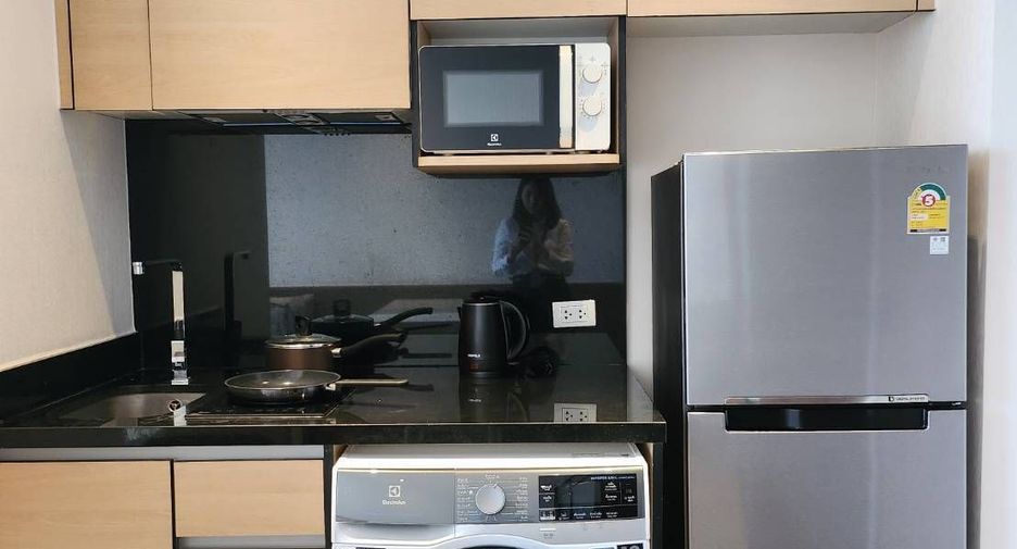 For rent studio condo in Khlong Toei, Bangkok