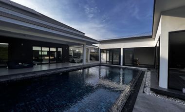 For sale 4 ベッドルーム villa in Cha Am, Phetchaburi