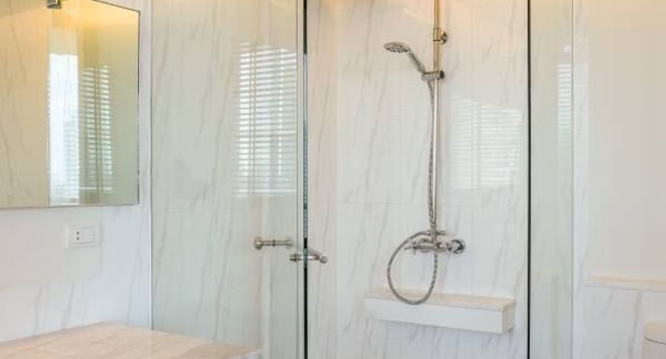 For rent 2 bedrooms condo in Sathon, Bangkok