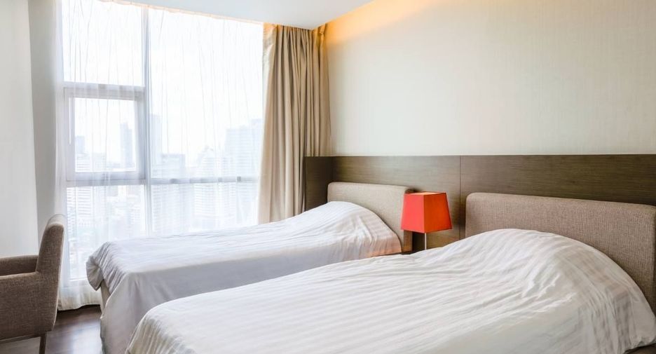 For rent 2 bedrooms condo in Sathon, Bangkok