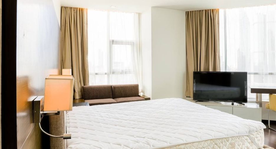 For rent 2 bedrooms condo in Sathon, Bangkok