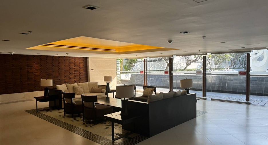 For sale 4 bedrooms condo in Khlong Toei, Bangkok