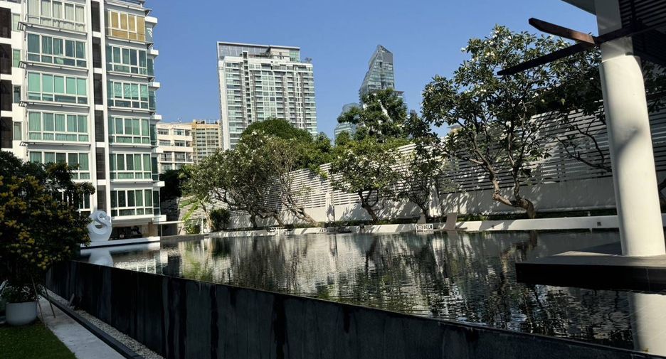 For sale 4 bedrooms condo in Khlong Toei, Bangkok