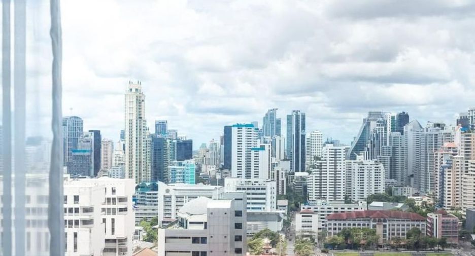 Wohnung zur Miete mit Studio in Watthana, Bangkok