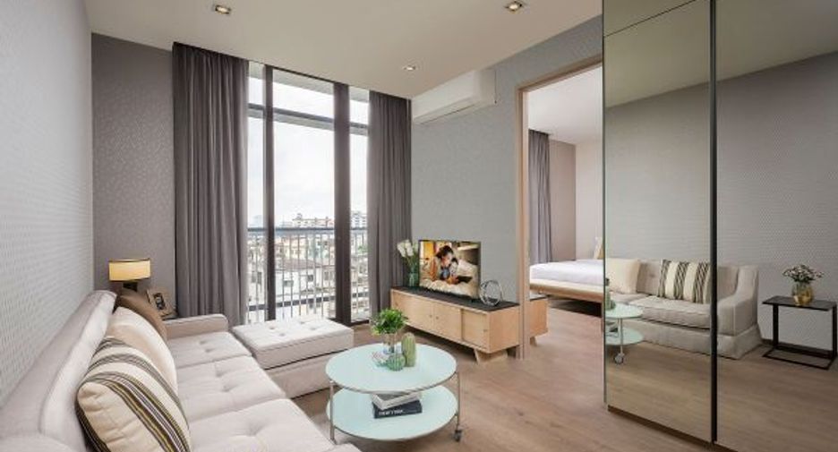 For rent 3 bedrooms apartment in Khlong Toei, Bangkok