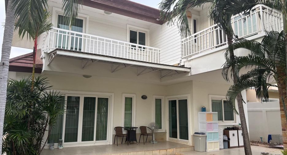 Casa en venta y en alquiler de 3 habitaciones en Bang Lamung, Chonburi