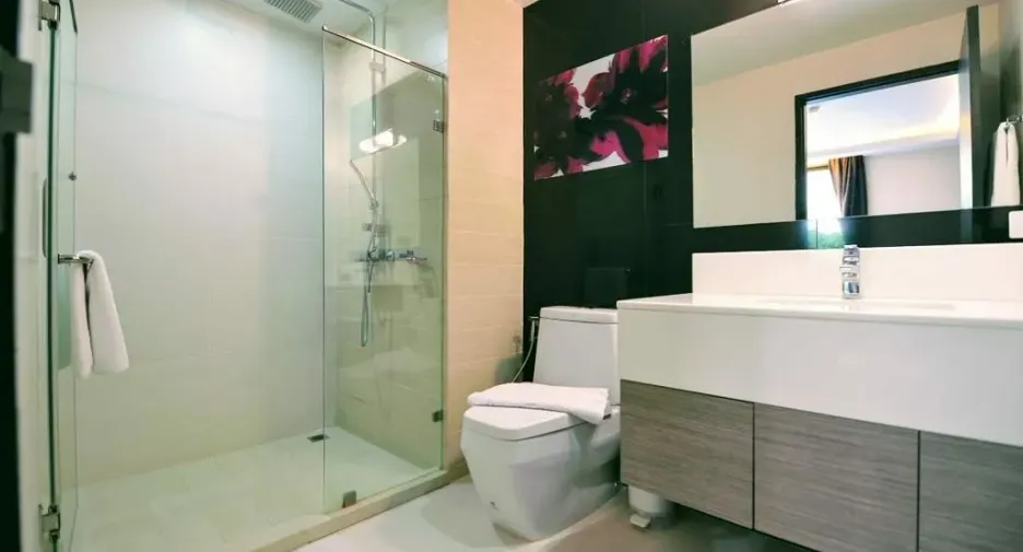 For rent 2 bedrooms apartment in Watthana, Bangkok