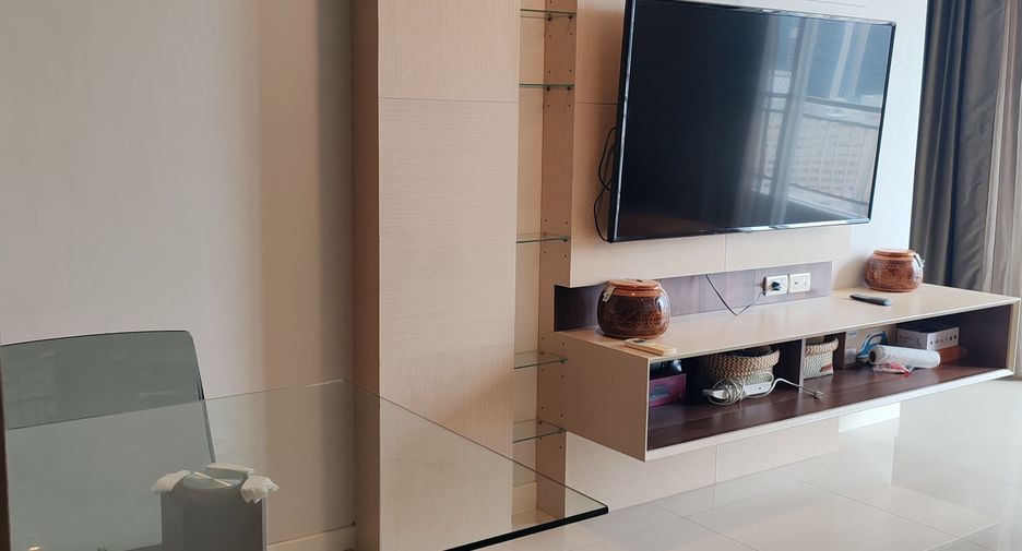 For sale and for rent 1 bed condo in Watthana, Bangkok
