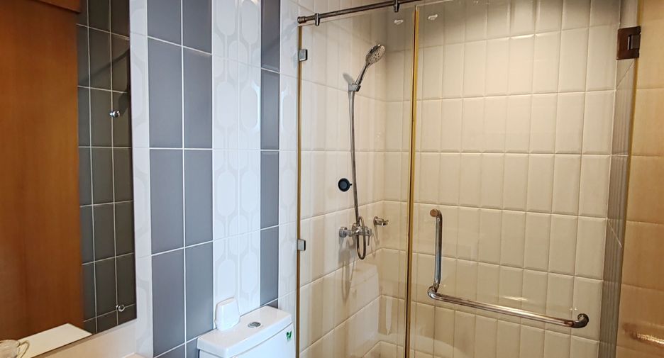 For sale and for rent 1 bed condo in Watthana, Bangkok