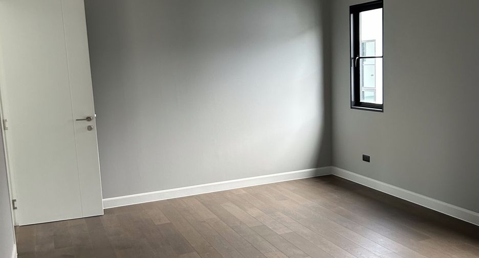Casa en venta y en alquiler de 5 habitaciones en Don Mueang, Bangkok
