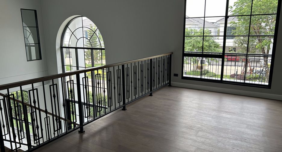 Casa en venta y en alquiler de 5 habitaciones en Don Mueang, Bangkok