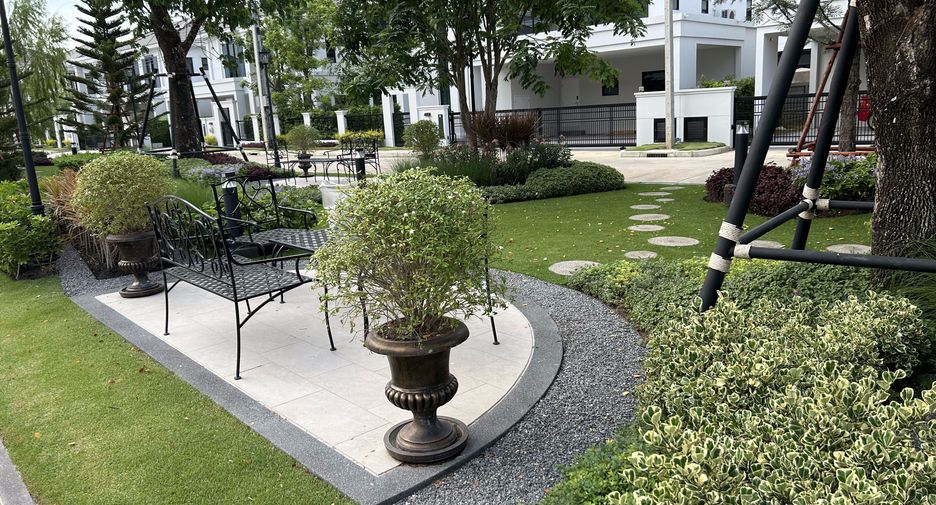 Casa en venta y en alquiler de 5 habitaciones en Don Mueang, Bangkok