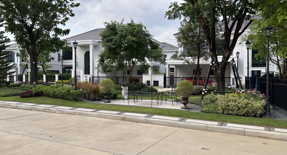 Casa en venta y en alquiler de 5 habitaciones en Don Mueang, Bangkok