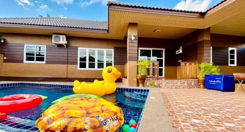For rent 3 bedrooms villa in Bang Lamung, Chonburi