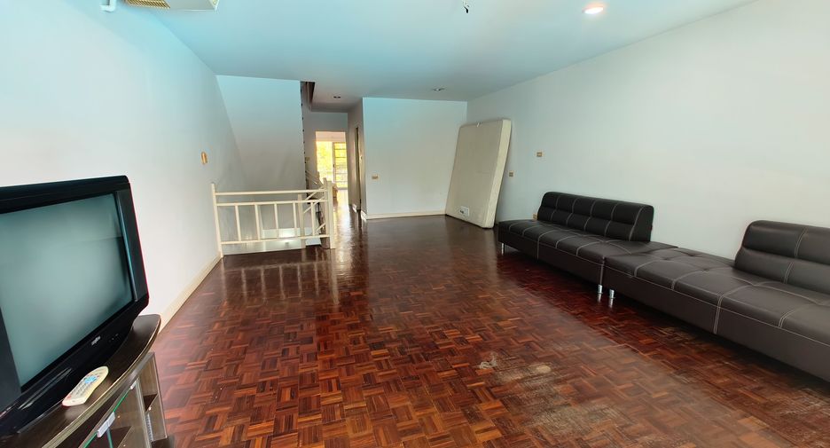 For sale 3 bedrooms townhouse in Hua Hin, Prachuap Khiri Khan