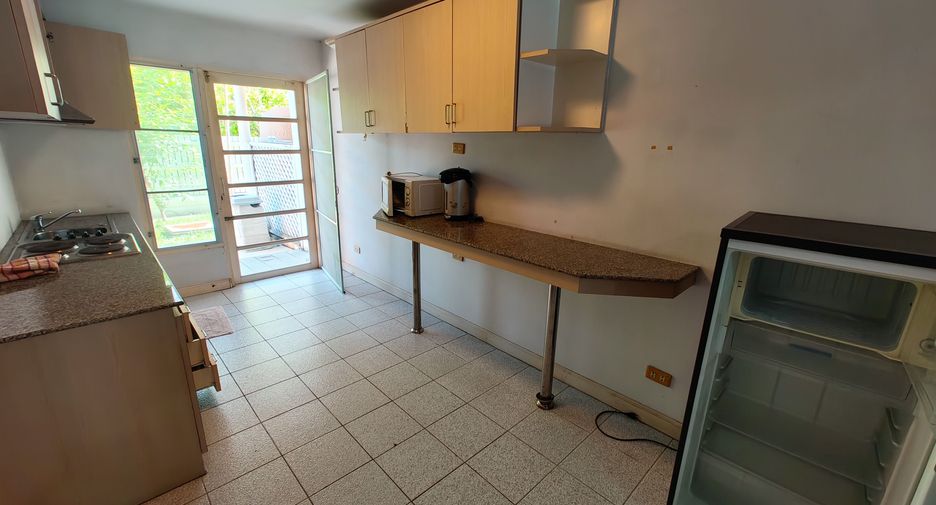 For sale 3 bedrooms townhouse in Hua Hin, Prachuap Khiri Khan