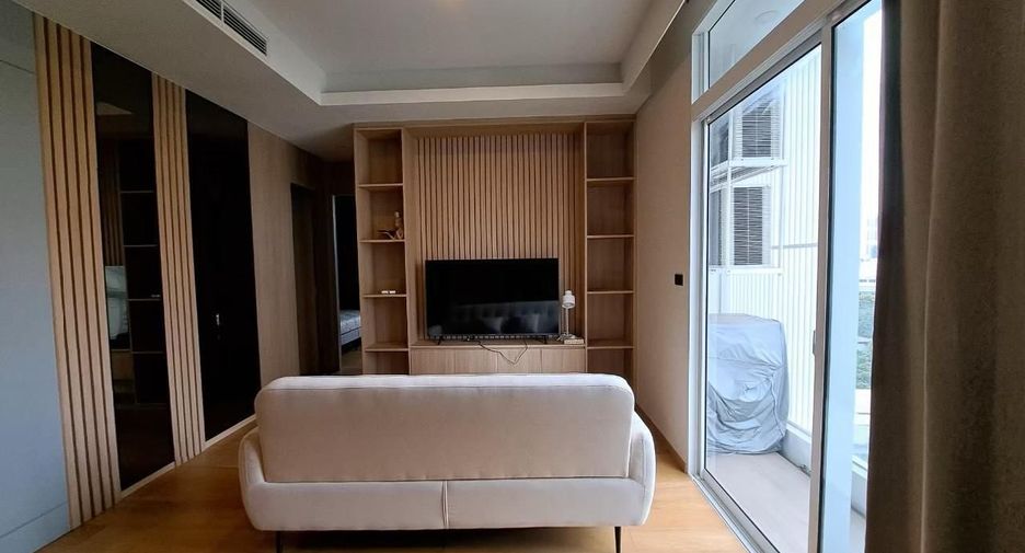 For rent 2 bedrooms condo in Khlong Toei, Bangkok