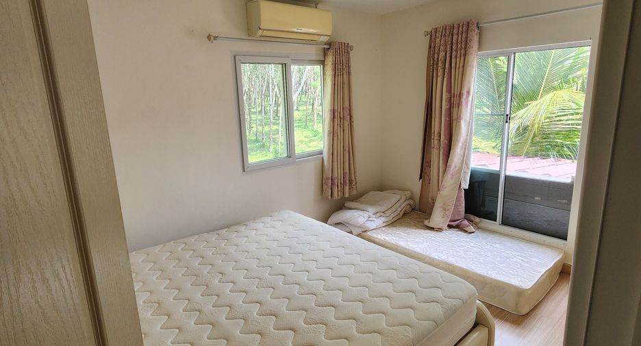For sale and for rent 3 bedrooms townhouse in Thalang, Phuket