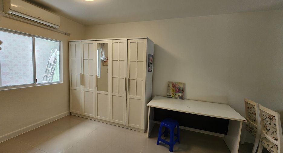 For sale and for rent 3 bedrooms townhouse in Thalang, Phuket