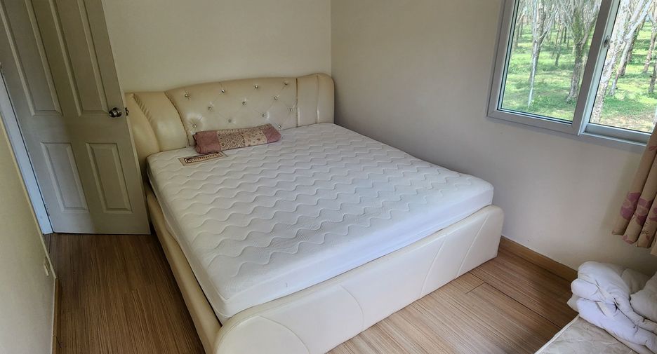 For sale and for rent 3 bedrooms townhouse in Thalang, Phuket